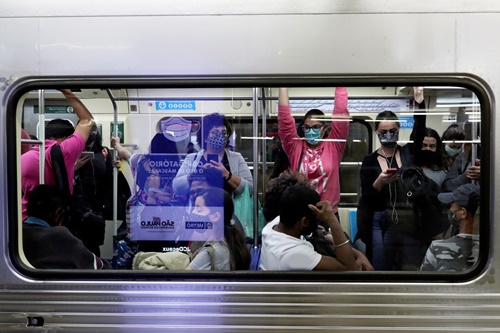  Metrô tem operação especial durante o Réveillon na Paulista
