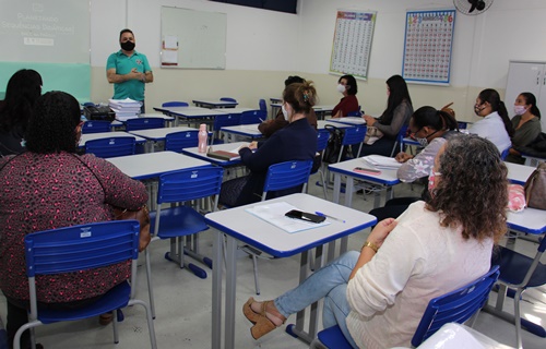  Carapicuíba promovem formação para gestores da educação