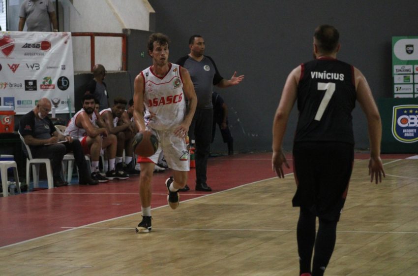  Basket Osasco estreia com vitória no Campeonato Brasileiro