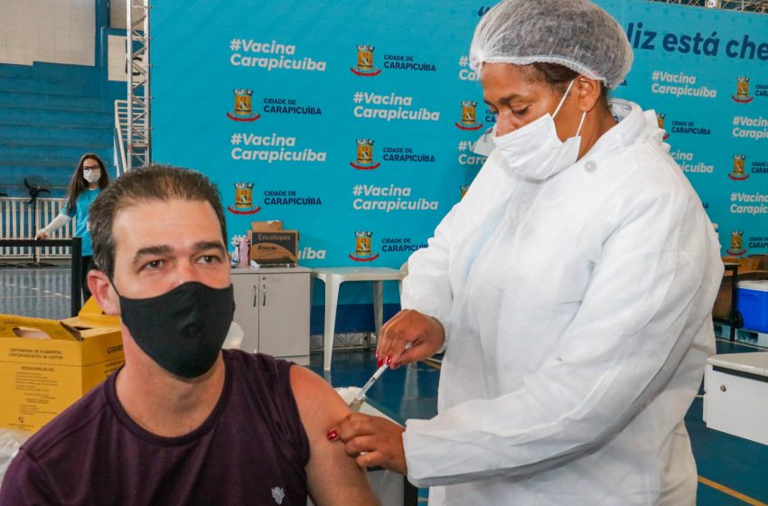  Carapicuíba inicia vacinação acima de 46 anos