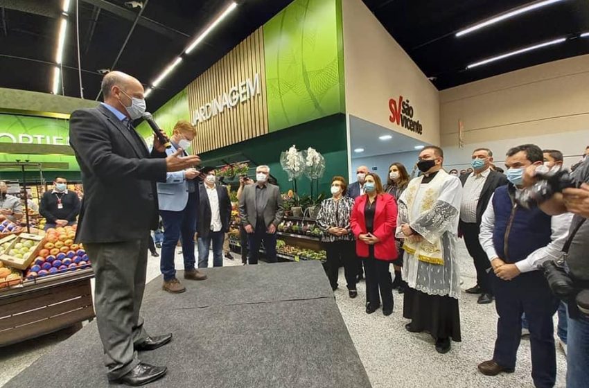  Moacyr Felix, presidente da ACIB, participou da inauguração da Rede de Supermercados São Vicente, em Barueri