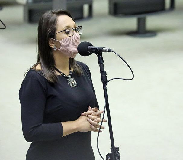  Renata Abreu quer mais divulgação do crime de importunação sexual