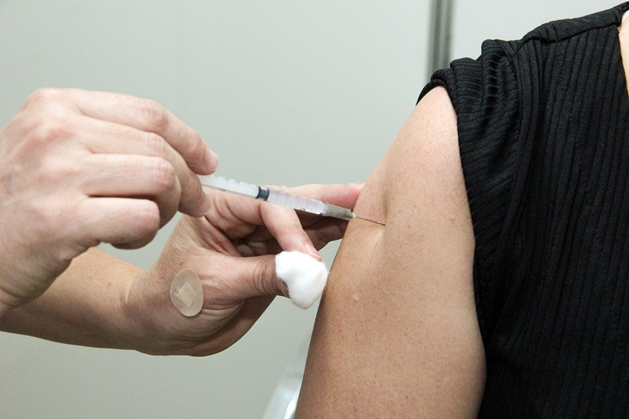 4ª dose da vacina está disponível em Barueri