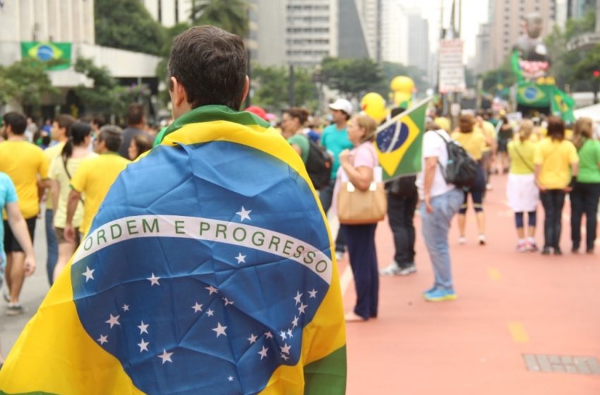  Brasil: comunicação pública e democracia representativa