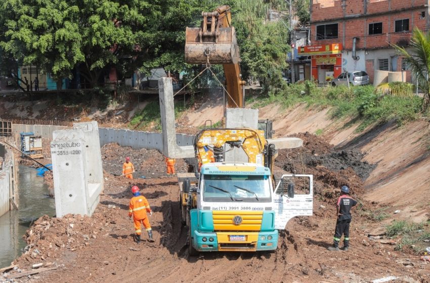  Obras de urbanização do Rochdale avançam e     85% do Braço Morto do Tietê está canalizado