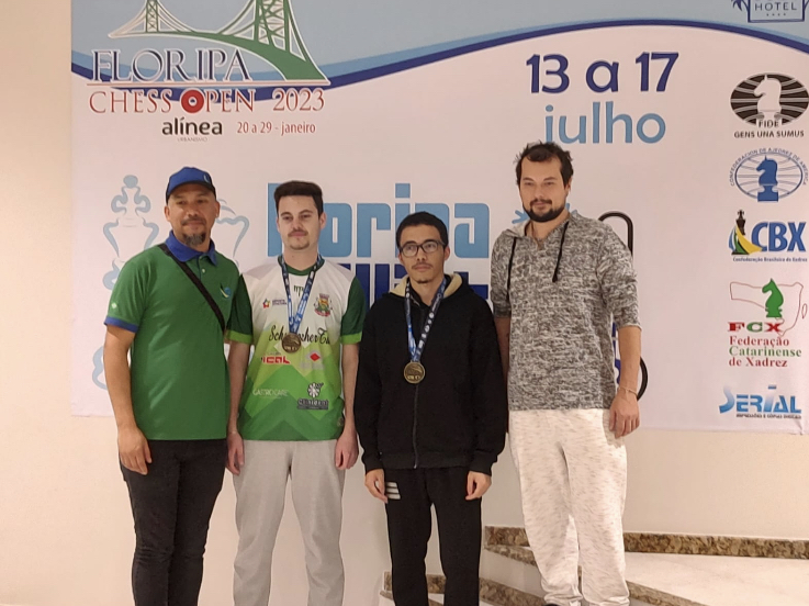  Enxadristas osasquenses participam de torneio em Santa Catarina