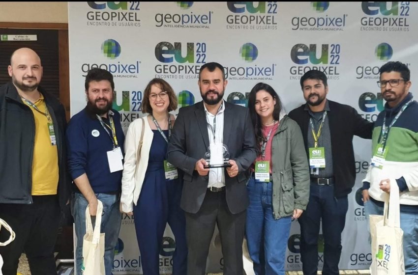  Santana de Parnaíba recebe o prêmio “Inteligência Municipal” pela Geopixel e Smart City