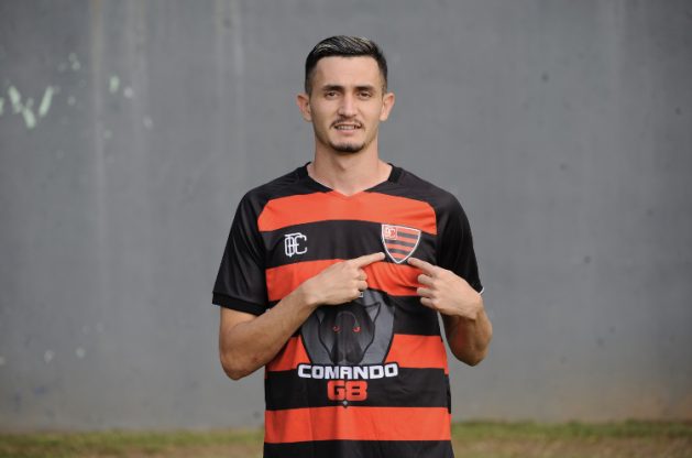  Atacante Guilherme Portuga acerta com o Oeste FC de Barueri, após acesso à Série C do Campeonato Brasileiro