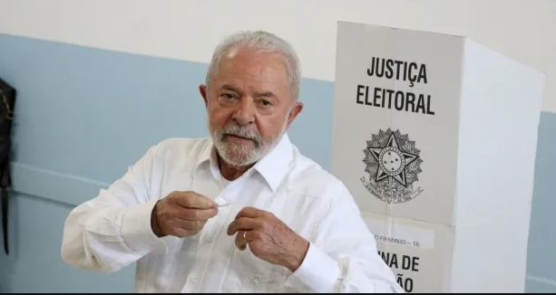  Lula, 77 anos, é eleito para o 3º mandato de presidente da República