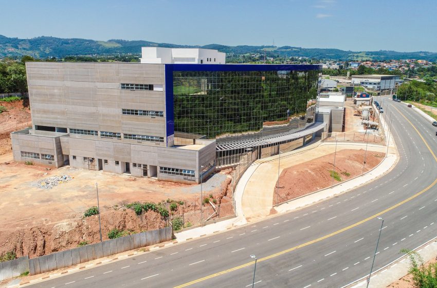  Obras do Novo Hospital Municipal de Santana de Parnaíba seguem em ritmo acelerado