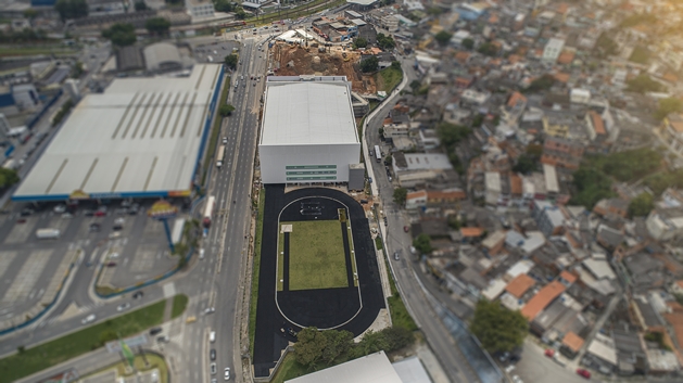  Obra do Complexo Esportivo do Jardim Silveira recebe últimos acabamentos em Barueri