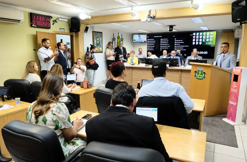  Câmara de Osasco abre ano legislativo com presença do prefeito Rogério Lins