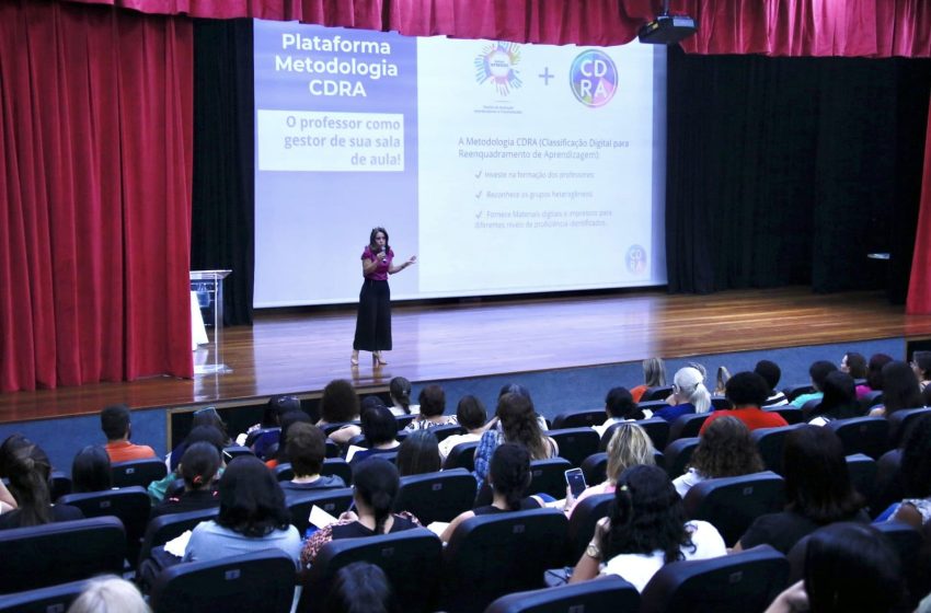  Santana de Parnaíba realiza metodologia inclusiva aos profissionais da Educação