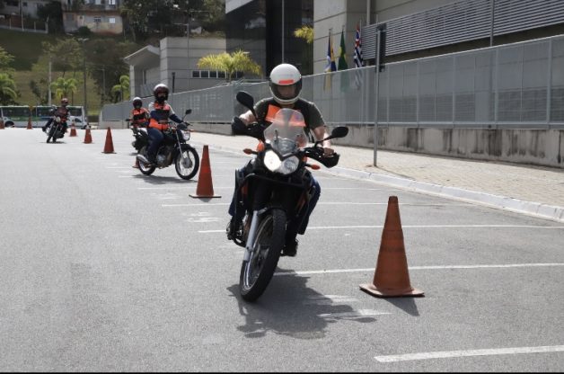  Defesa Civil de Barueri abre inscrições de curso gratuito de Pilotagem Preventiva para motociclistas