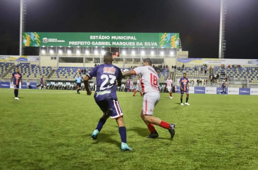  Abertura dos campeonatos de Futebol em Santana de Parnaíba tem show de gols já nas primeiras rodadas