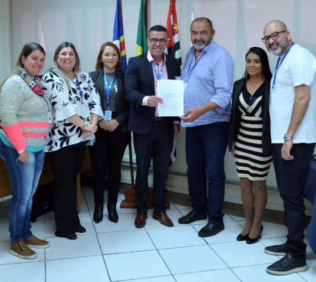  Câmara de Santana de Parnaíba firma parceria com CIEE