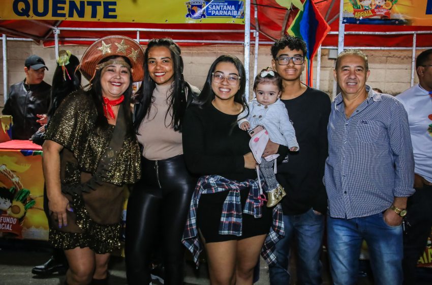  Arraiá do Fundo Social reúne diversão e solidariedade em Santana de Parnaíba