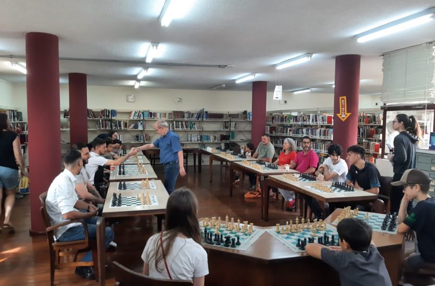  Escola de Xadrez França Garcia tem dia de atividades em Osasco