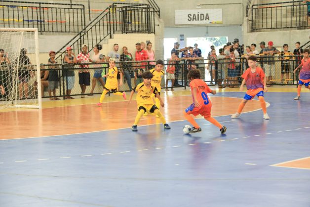 Arena de Esportes de Santana de Parnaíba recebe finais dos campeonatos de futsal  