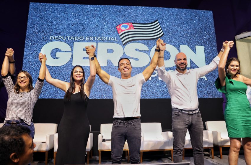 Rogério Lins oficializa Gerson Pessoa como pré-candidato à prefeitura de Osasco em evento marcante de um ano de mandato