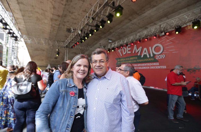  Gleisi Hoffman participa de plenária do PT Osasco, ao lado do pré-candidato a prefeito Emidio de Souza