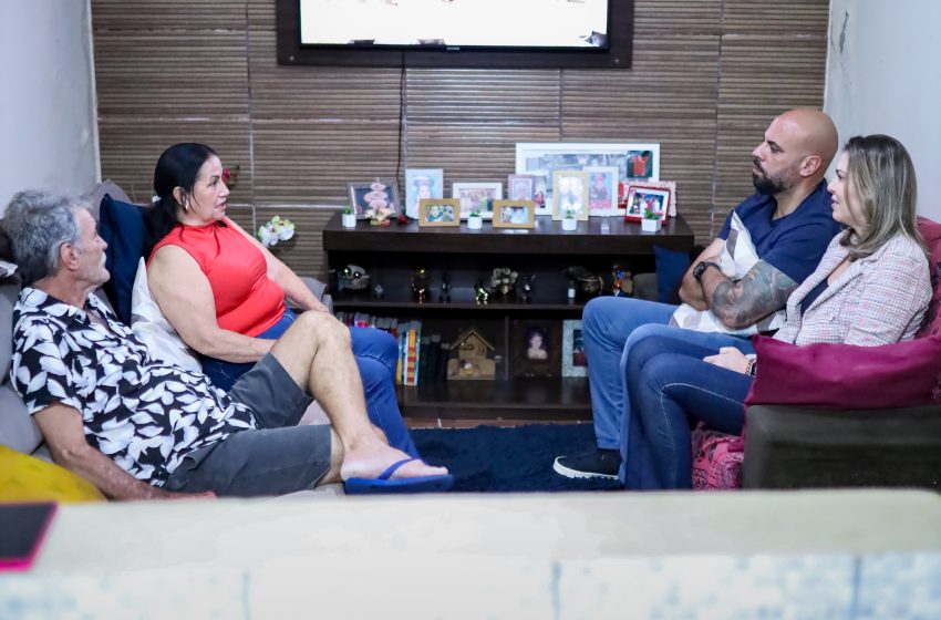  Prefeito e primeira-dama visitam casal diligente do Casamento Comunitário de Osasco
