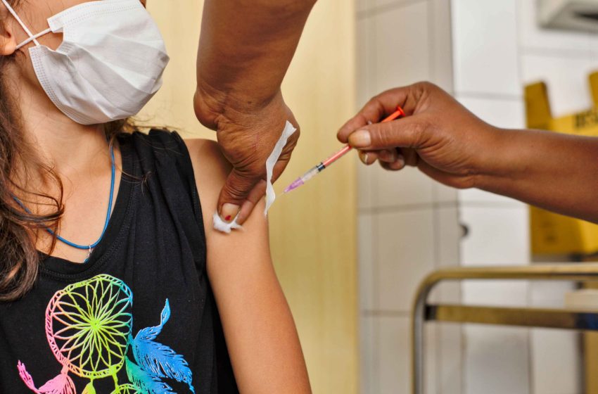  Secretaria de Saúde montará posto volante de vacinação contra a gripe na Granja Viana em Cotia