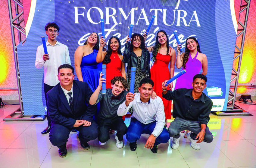  Formaturas da Fatec e do Programa Conect celebram avanços na educação e tecnologia de Santana de Parnaíba