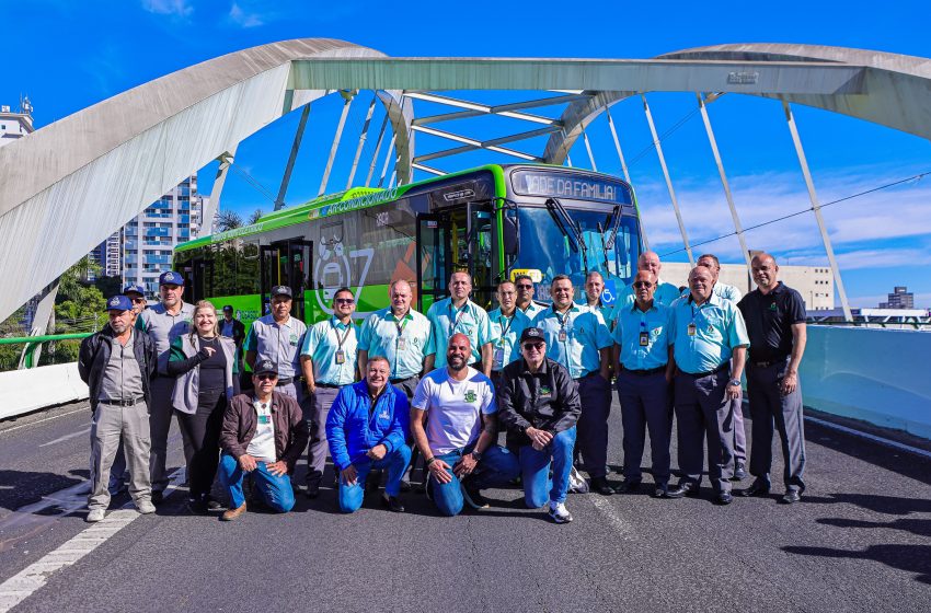  Prefeito de Osasco entrega 10 novos ônibus 100% elétricos