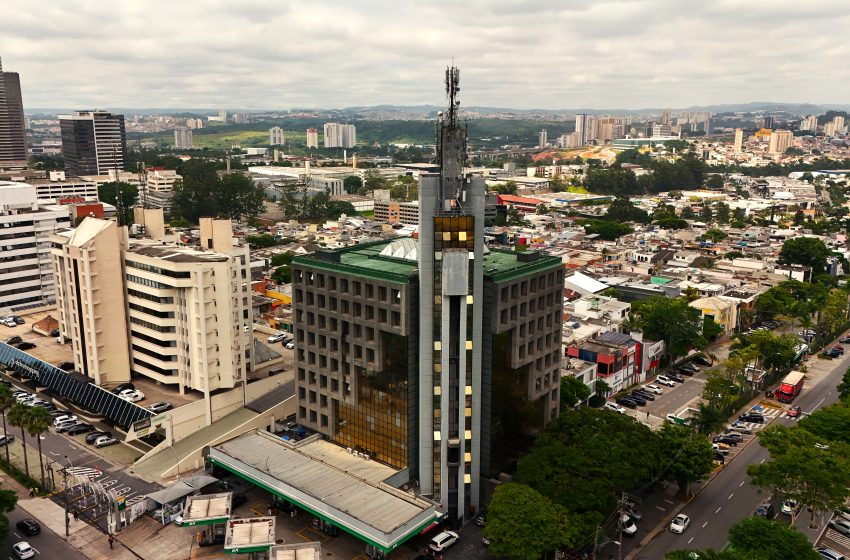 Barueri conquista 9º lugar no Ranking de Competitividade dos Municípios do CLP, superando grandes cidades brasileiras