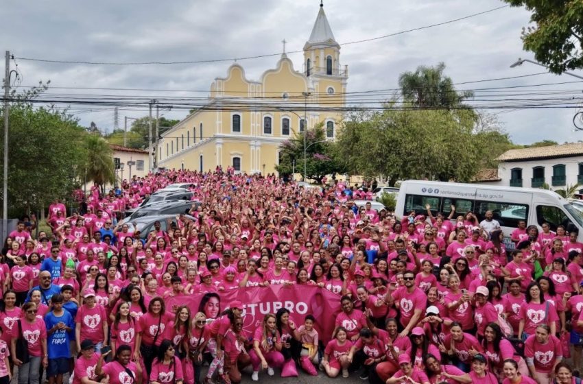  Caminhada Outubro Rosa em Santana de Parnaíba reúne milhares de pessoas contra o câncer de mama