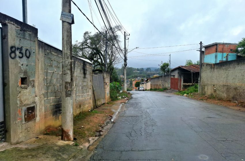  Motoristas devem ficar atentos à restrição viária no Bosque dos Pereiras para obras de drenagem