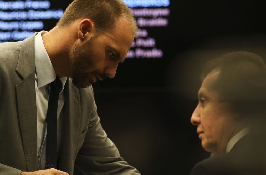  Moraes determina que dpu defenda eduardo bolsonaro em caso no stf