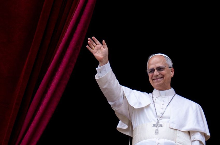  Papa leão xiv e rei charles iii promovem encontro histórico no vaticano