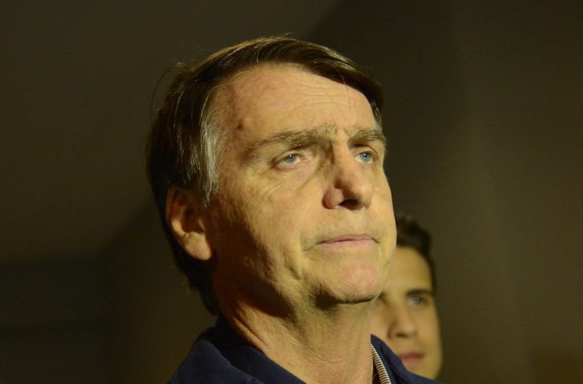  Defesa nega uso de celular por bolsonaro em encontro com nikolas ferreira