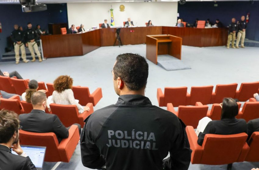  Tensão no stf: defesas reagem à execução imediata de penas em caso de golpe