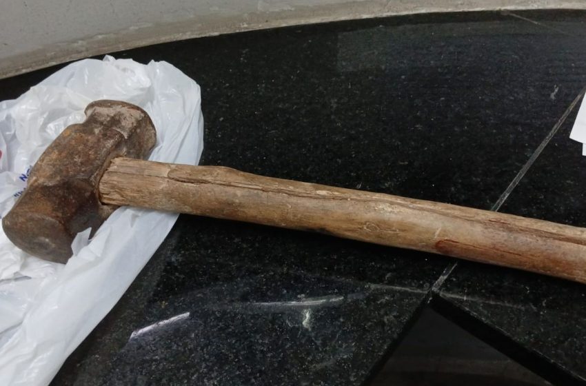  Homem ataca ex-companheira com marreta em nazaré paulista; vítima está na uti