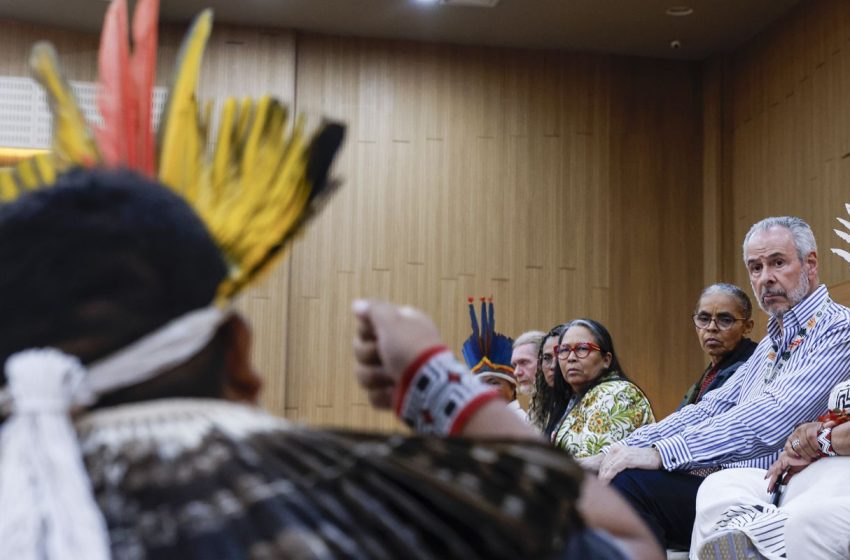  Após protesto, mundurukus têm diálogo sobre cop30 e projetos no tapajós