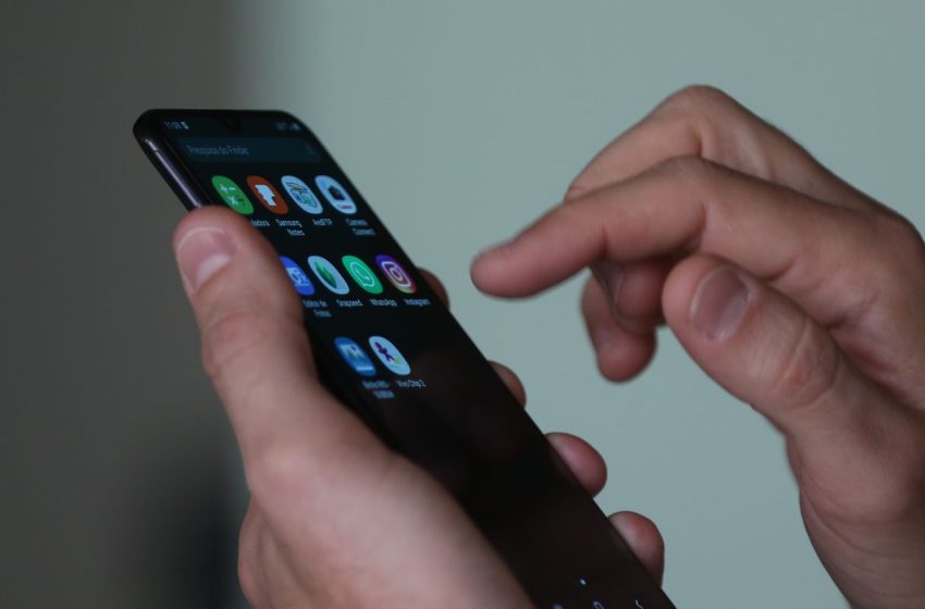  Polícia do rio devolve 1.600 celulares recuperados em operação