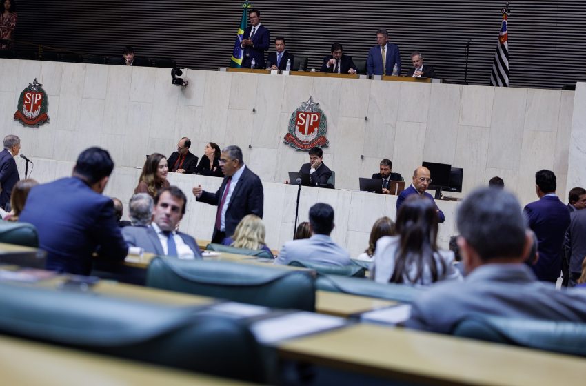  Assembleia de São Paulo aprova orçamento Estadual de 382 bilhões para 2026