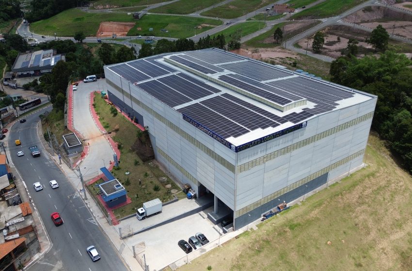  Santana de Parnaíba avança na implantação de placas solares em prédios públicos