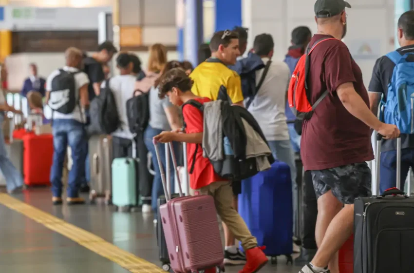  Greve de aeronautas: paralisação pode iniciar em 1º de janeiro