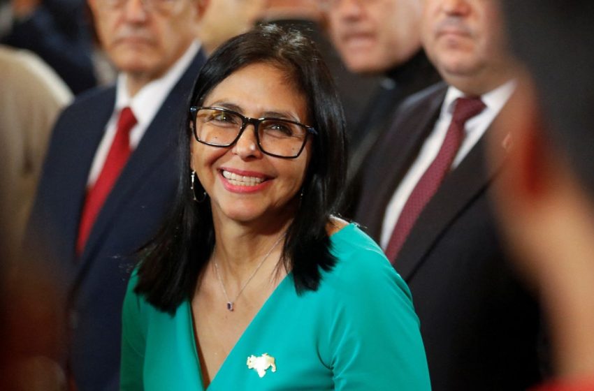  Delcy Rodríguez agradece apoio brasileiro após crise venezuelana