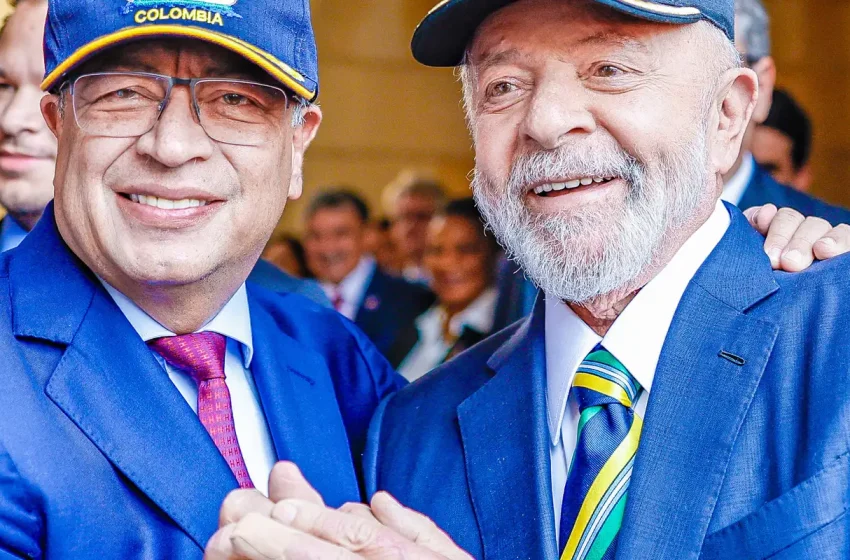  Gustavo Petro e Lula dialogam sobre a crise na Venezuela Por telefone