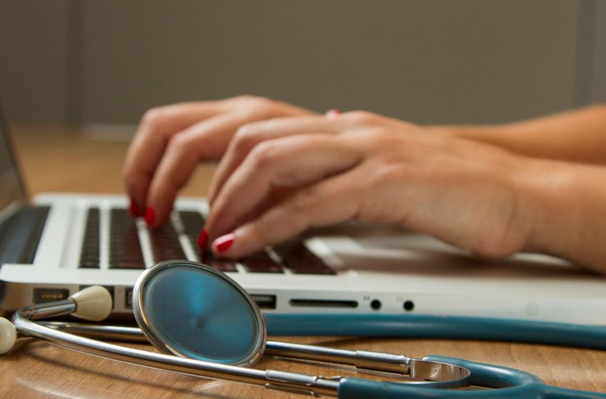  Enamed destaca urgência em fiscalizar cursos de medicina no Brasil