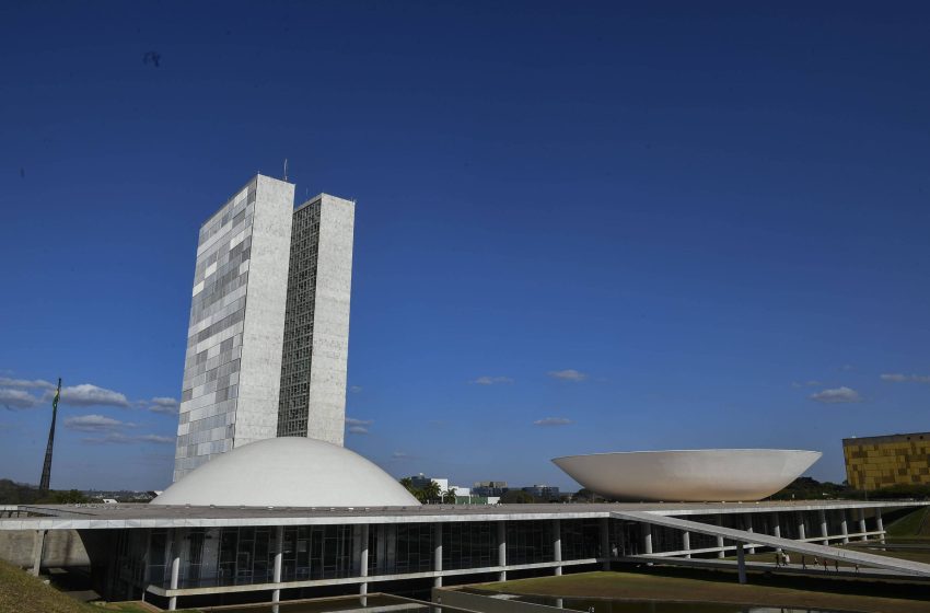  Falta de mão de obra qualificada desafia setor de relações governamentais