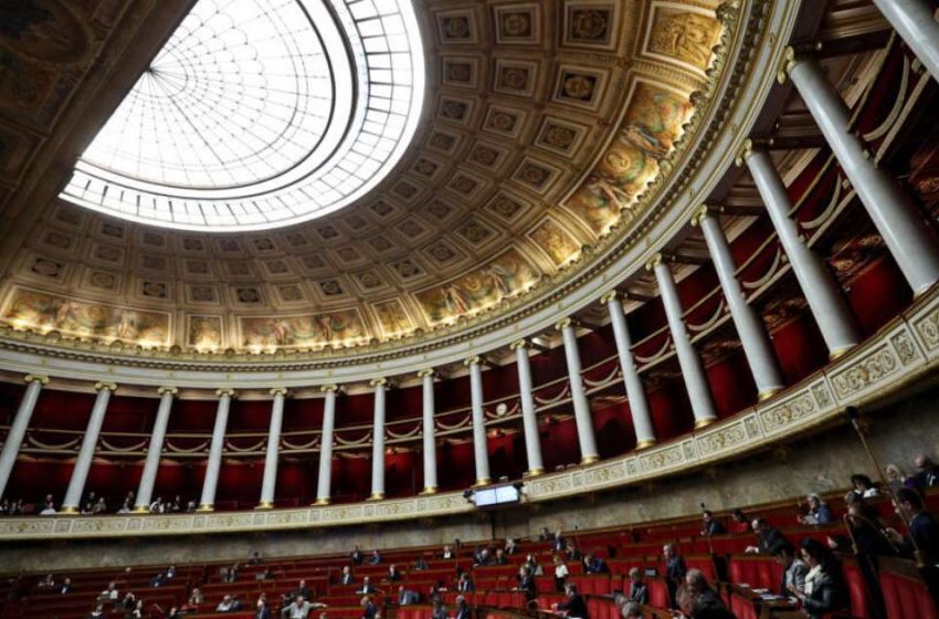  Deputados franceses retomam debate sobre ajuda para morrer após revés no Senado