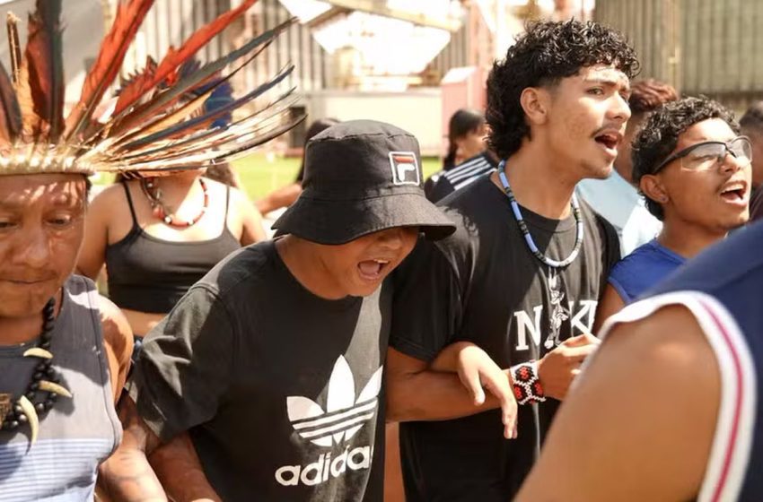  Santarém: povos indígenas intensificam protesto contra desestatização de hidrovias