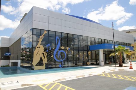  Teatro Municipal de Cotia