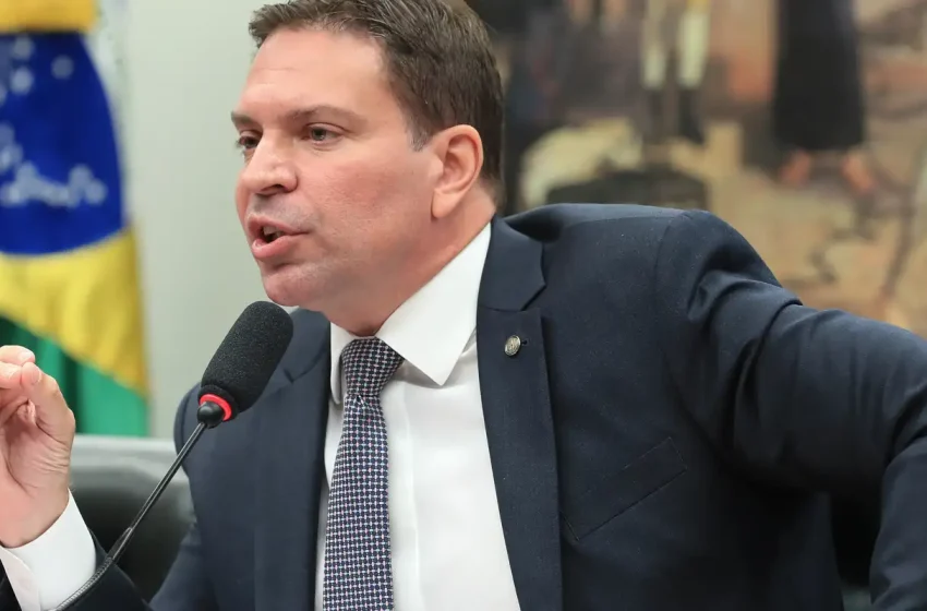  Alexandre Ramagem, Foragido nos EUA, é ouvido pelo STF via videoconferência